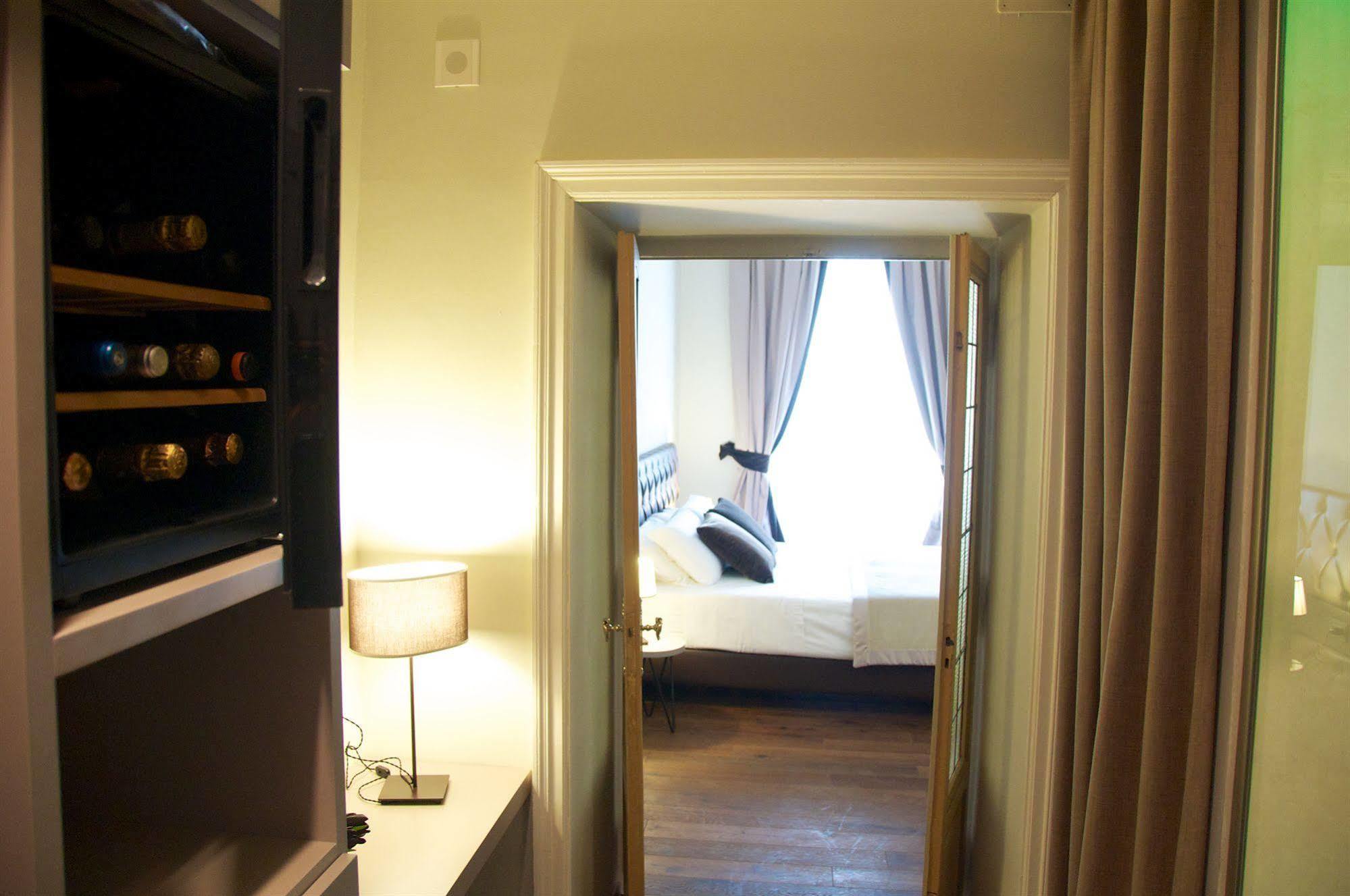Piazza Farnese Luxury Suites Roma Exterior foto